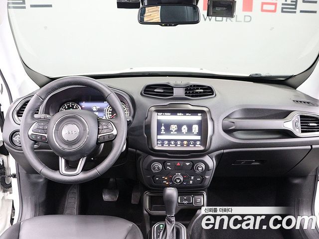 Jeep Renegade 1.3 Limited 2022 — фото 7