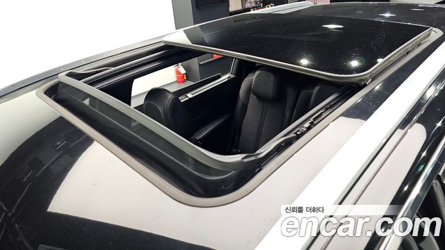 Peugeot 5008 (II) 1.6 BlueHDi GT Line 2018 — фото 19