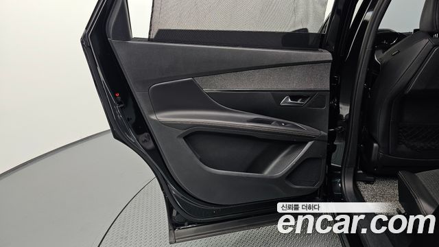 Peugeot 5008 (II) 1.6 BlueHDi GT Line 2018 — фото 25