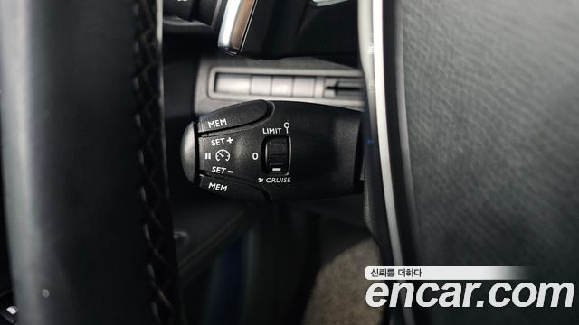 Peugeot 5008 (II) 1.6 BlueHDi GT Line 2018 — фото 31