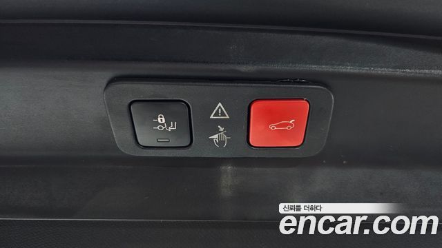 Peugeot 5008 (II) 1.6 BlueHDi GT Line 2018 — фото 39