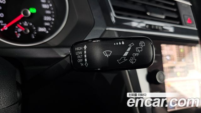 Volkswagen Tiguan (II) 2.0 TDI Prestige 2020 — фото 33