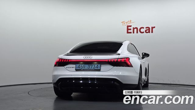 Audi e-tron GT GT quattro Premium 2022 — фото 4