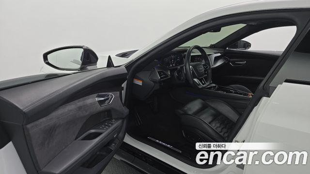 Audi e-tron GT GT quattro Premium 2022 — фото 10
