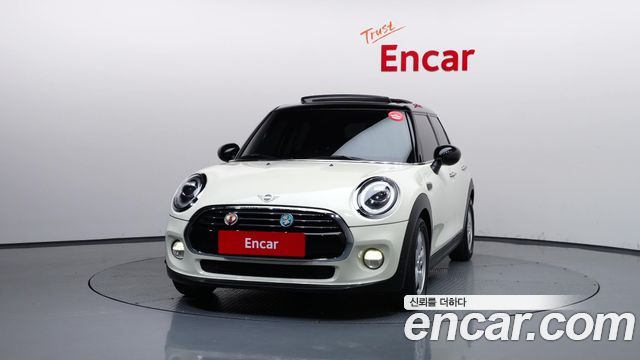 MINI Cooper D 5Door Standard 3rd 2019 — фото 3