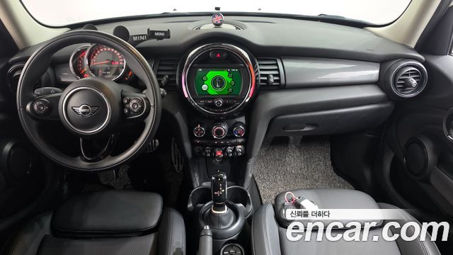 MINI Cooper D 5Door Standard 3rd 2019 — фото 7