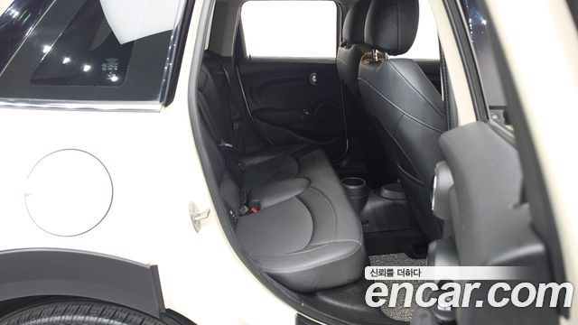 MINI Cooper D 5Door Standard 3rd 2019 — фото 11