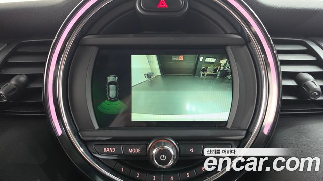 MINI Cooper D 5Door Standard 3rd 2019 — фото 13