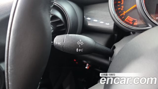 MINI Cooper D 5Door Standard 3rd 2019 — фото 17