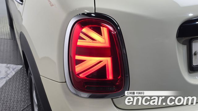 MINI Cooper D 5Door Standard 3rd 2019 — фото 23