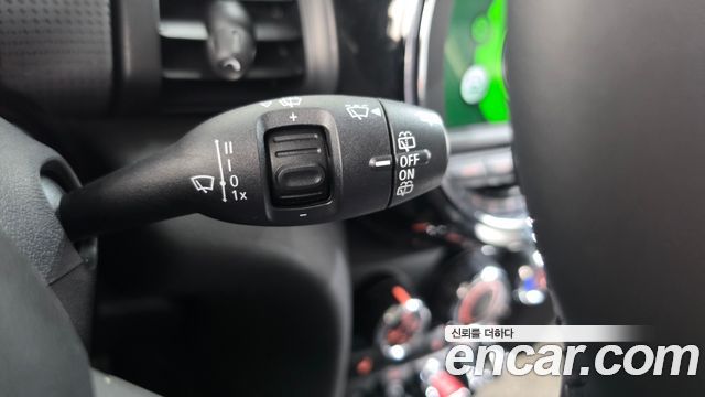 MINI Cooper D 5Door Standard 3rd 2019 — фото 27