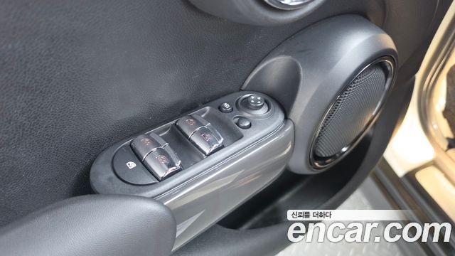 MINI Cooper D 5Door Standard 3rd 2019 — фото 28