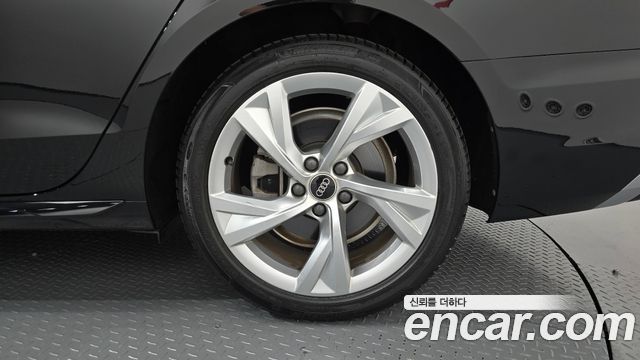 Audi A4 (B9) 40 TFSI Premium 2022 — фото 27