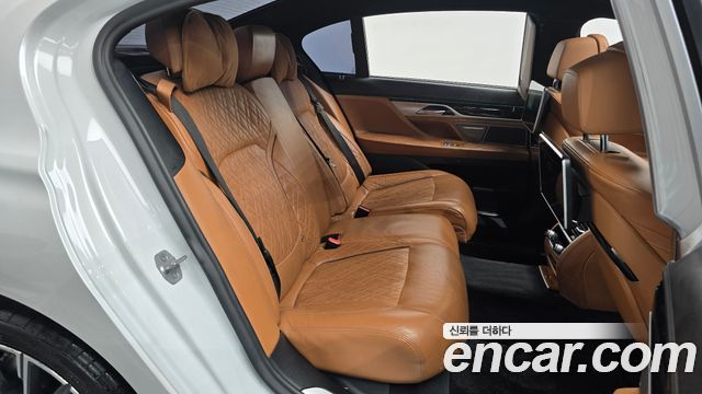 BMW 7 Series (G11) 730Ld xDrive M Sport 2020 — фото 11