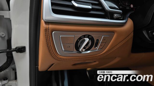 BMW 7 Series (G11) 730Ld xDrive M Sport 2020 — фото 31