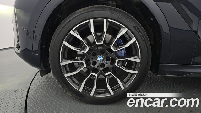 BMW X6 (G06) xDrive40i M Sport 2024 — фото 5