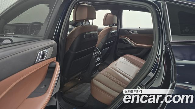 BMW X6 (G06) xDrive40i M Sport 2024 — фото 12