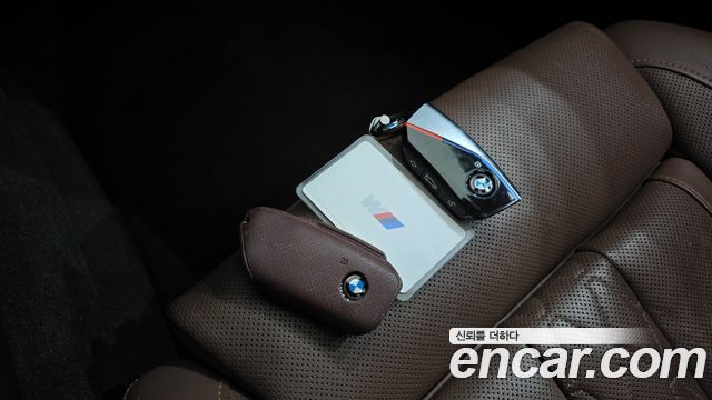 BMW X6 (G06) xDrive40i M Sport 2024 — фото 16
