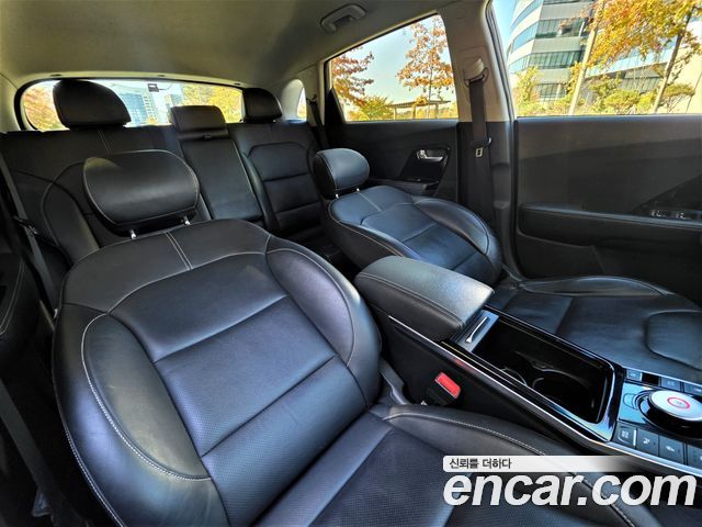 Kia Niro EV Noblesse 2019 — фото 17