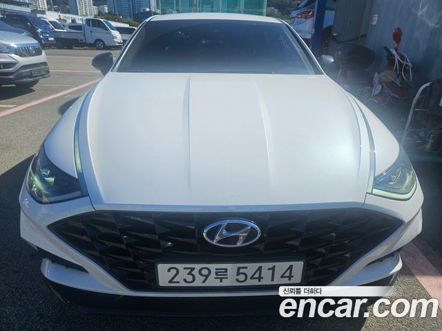 Hyundai Sonata (DN8) 2.0 Modern