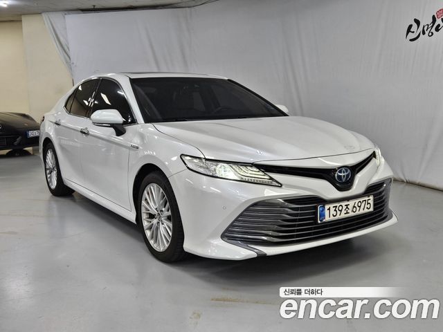 Toyota Camry (XV70) 2.5 XLE Hybrid 2021 — фото 2