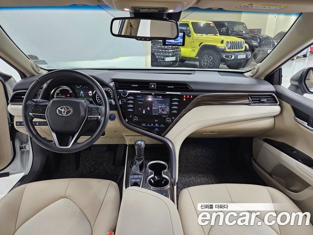 Toyota Camry (XV70) 2.5 XLE Hybrid 2021 — фото 7