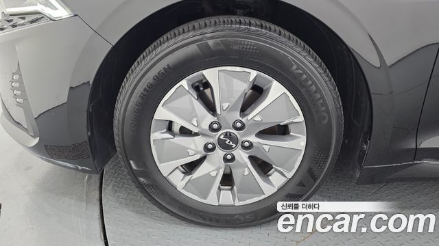 Kia K5 Hybrid (III) Trendy 2023 — фото 5