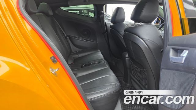 Hyundai Veloster Turbo D Spec 2014 — фото 15