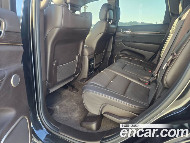Jeep Grand Cherokee 3.0 Diesel Overland Summit WK2 2016 — фото 7