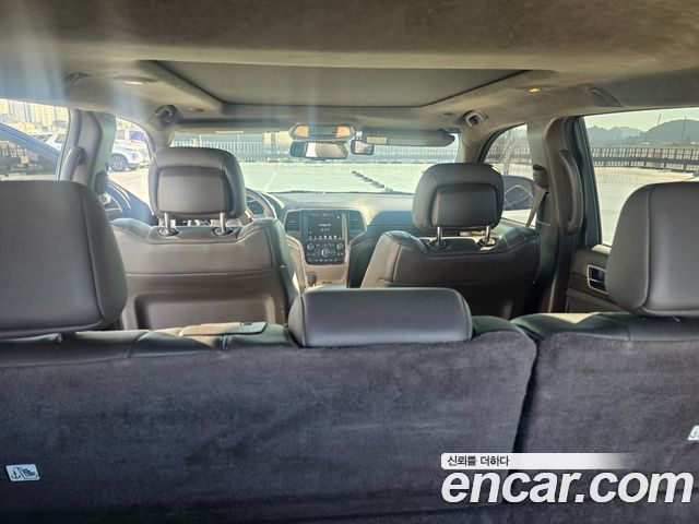 Jeep Grand Cherokee 3.0 Diesel Overland Summit WK2 2016 — фото 8