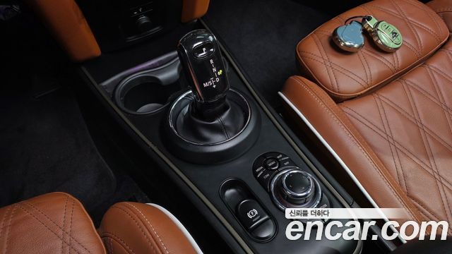 MINI Cooper S Countryman ALL4 Classic 2nd 2022 — фото 9