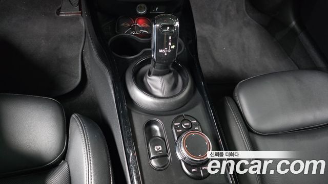 MINI Cooper D Clubman High 2nd 2019 — фото 9