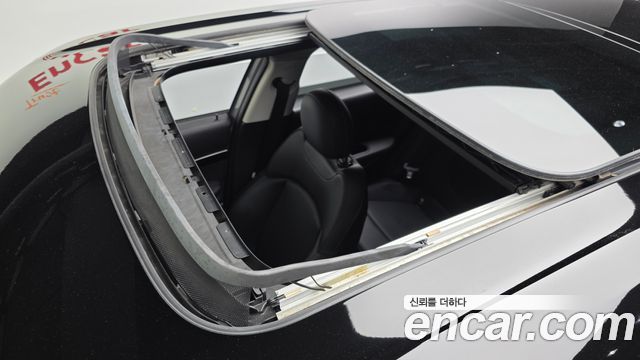 MINI Cooper D Clubman High 2nd 2019 — фото 19