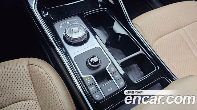 Kia Sorento (IV) Gasoline 2.5T 2WD Noblesse 2024 — фото 9