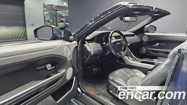 Land Rover Range Rover Evoque 2.0 TD4 HSE Dynamic Convertible 2017 — фото 10