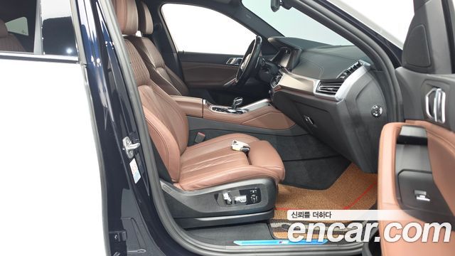 BMW X6 (G06) xDrive40i M Sport 2022 — фото 26