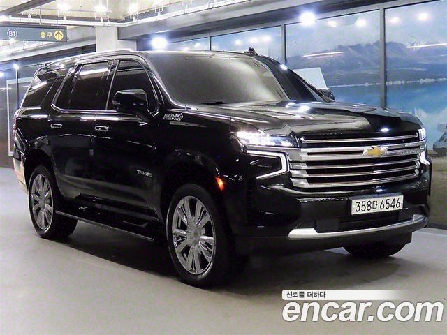 Chevrolet Tahoe 6.2 High Country 4WD 2022 — фото 1