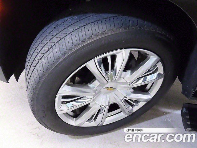 Chevrolet Tahoe 6.2 High Country 4WD 2022 — фото 24