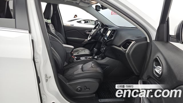 Jeep Cherokee (KL) 3.2 Overland AWD 2021 — фото 11