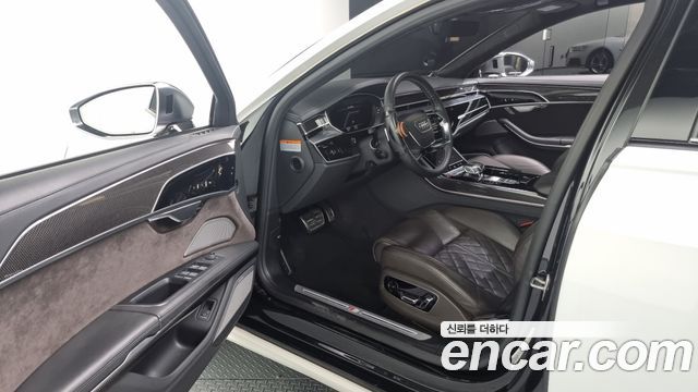 Audi S8 (D5) 4.0 TFSI Quattro LWB 2020 — фото 11