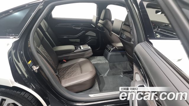Audi S8 (D5) 4.0 TFSI Quattro LWB 2020 — фото 12