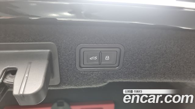 Audi S8 (D5) 4.0 TFSI Quattro LWB 2020 — фото 20