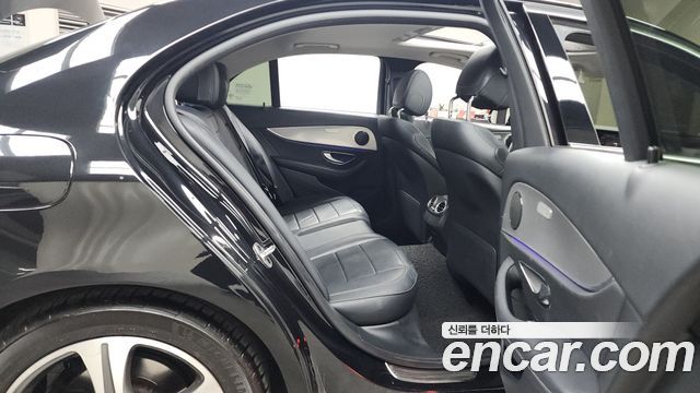 Mercedes-Benz E-Class (W213) E300 Avantgarde 2019 — фото 12