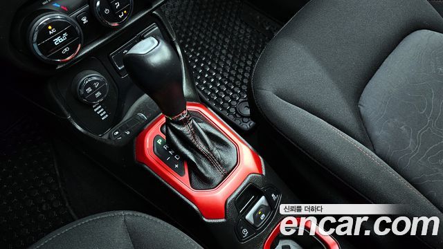 Jeep Renegade 2.0 Diesel Tailhawk AWD 2017 — фото 9