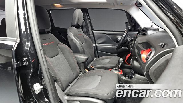 Jeep Renegade 2.0 Diesel Tailhawk AWD 2017 — фото 10