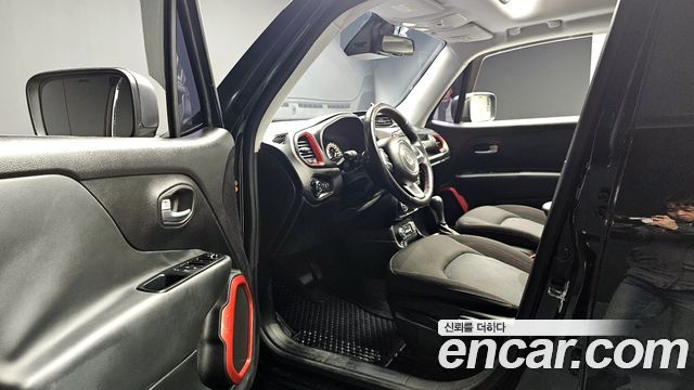 Jeep Renegade 2.0 Diesel Tailhawk AWD 2017 — фото 12