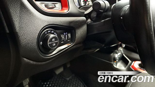Jeep Renegade 2.0 Diesel Tailhawk AWD 2017 — фото 13