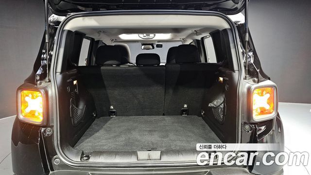 Jeep Renegade 2.0 Diesel Tailhawk AWD 2017 — фото 20