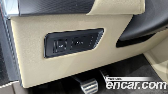 Land Rover Range Rover Sport (II) 3.0 SDV6 HSE Dynamic 2016 — фото 17