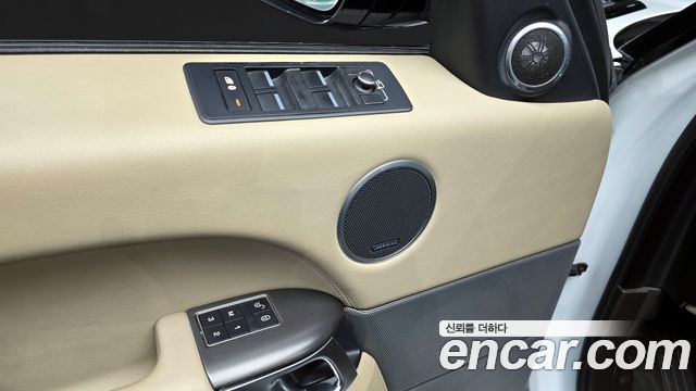 Land Rover Range Rover Sport (II) 3.0 SDV6 HSE Dynamic 2016 — фото 18